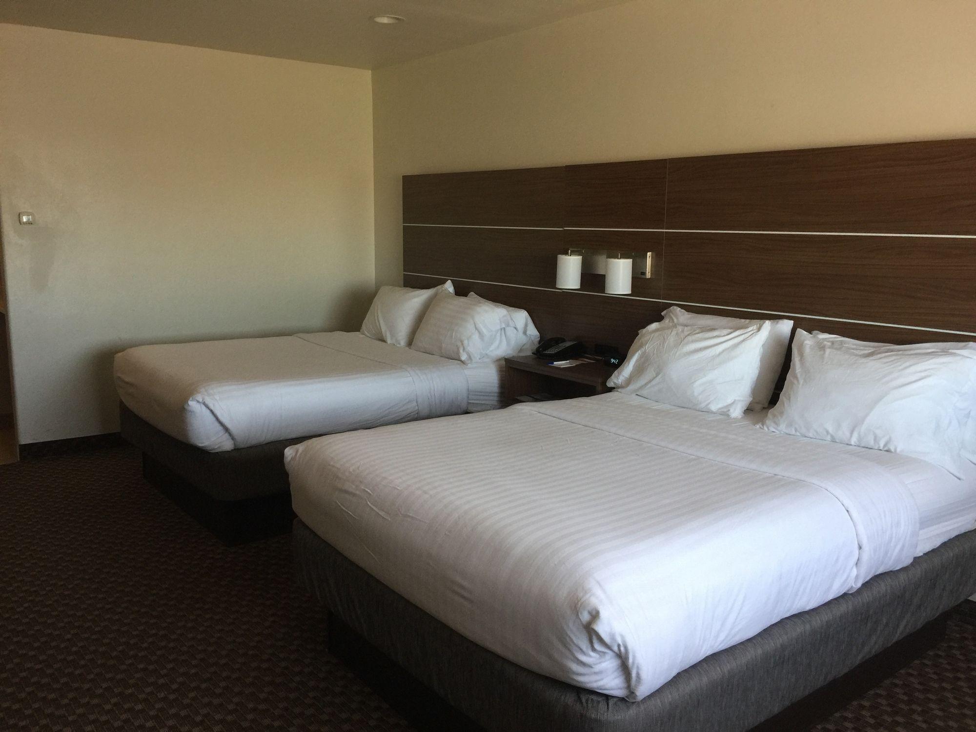 Holiday Inn Express Santa Rosa By Ihg Zewnętrze zdjęcie
